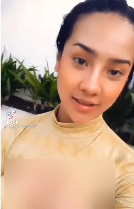 Anya Geraldine