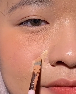 Meratakan Concealer