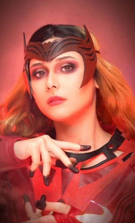Riasan Mirip Scarlet Witch
