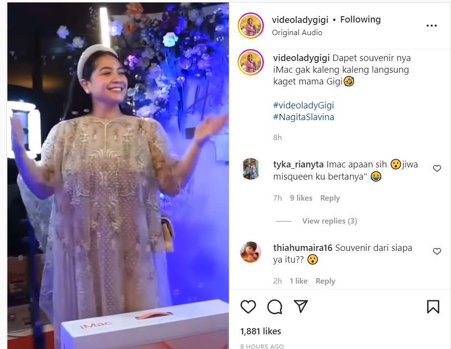 Reaksi Gigi dapat souvenir mewah