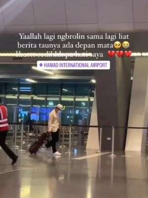 Ridwan Kamil transit di bandara Qatar sebelum tiba di Indonesia