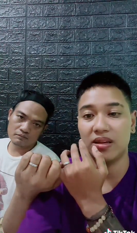 Dikira Pasangan Gay karena Istri Terlalu Tomboy