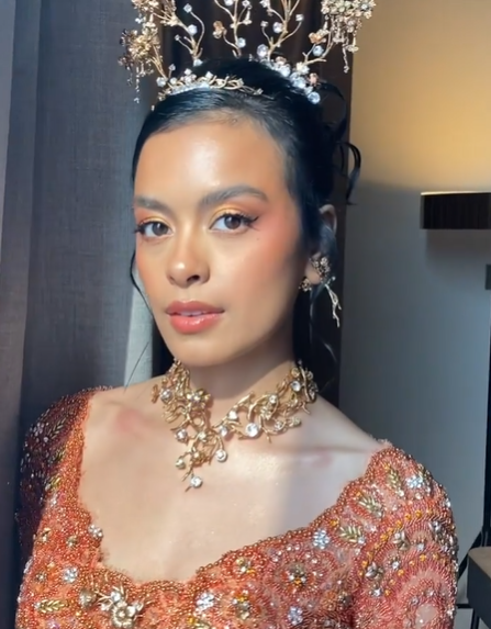 Riasan Eva Celia Saat Menikah