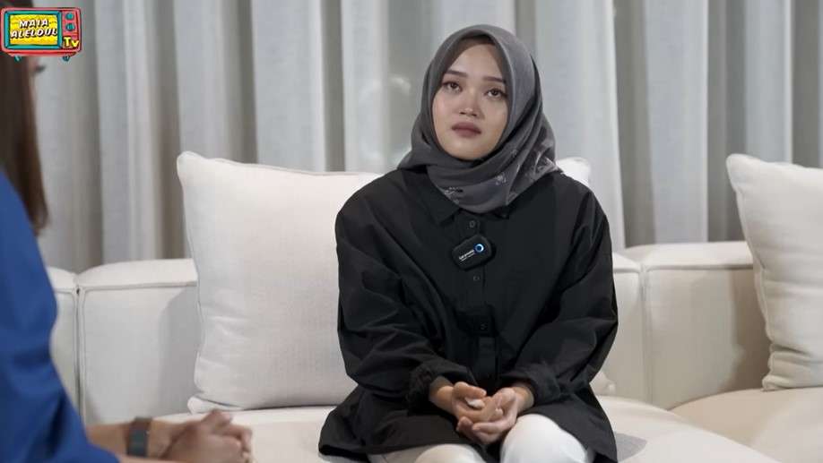 Putri Delina