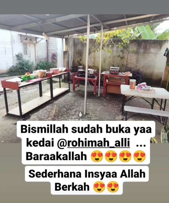 Potret warung sederhana Rohimah