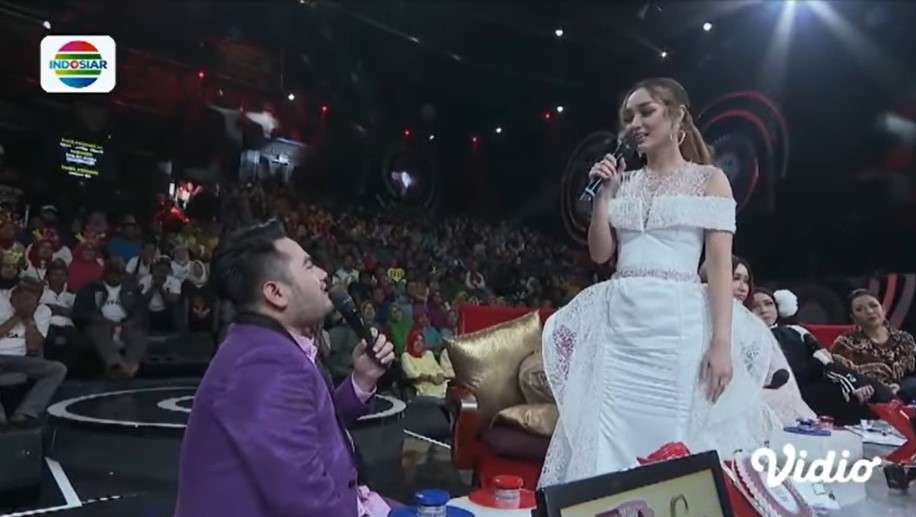King Nassar dan Zaskia Gotik
