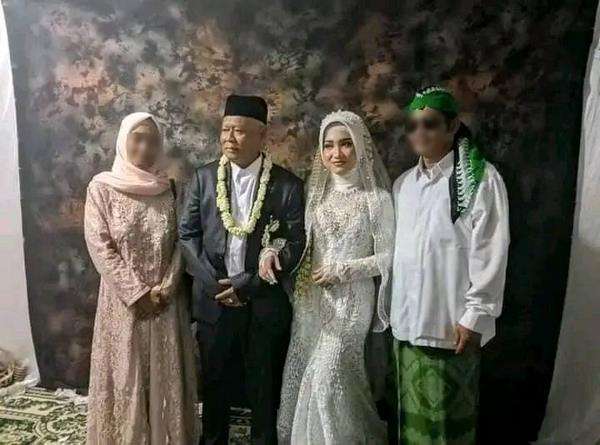 Drama cinta di balik kakek juragan tanah nikahi perawan.