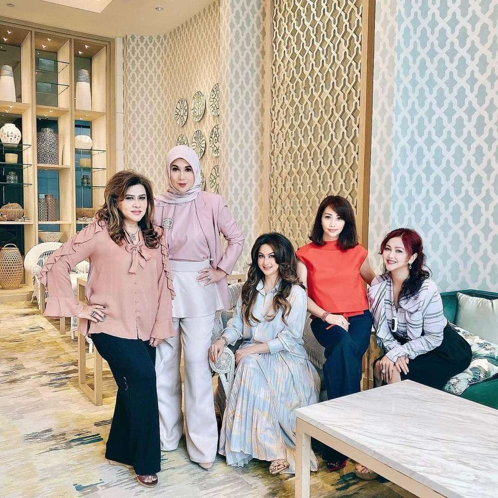 Potret Diana Pungky Potret Diana Pungky