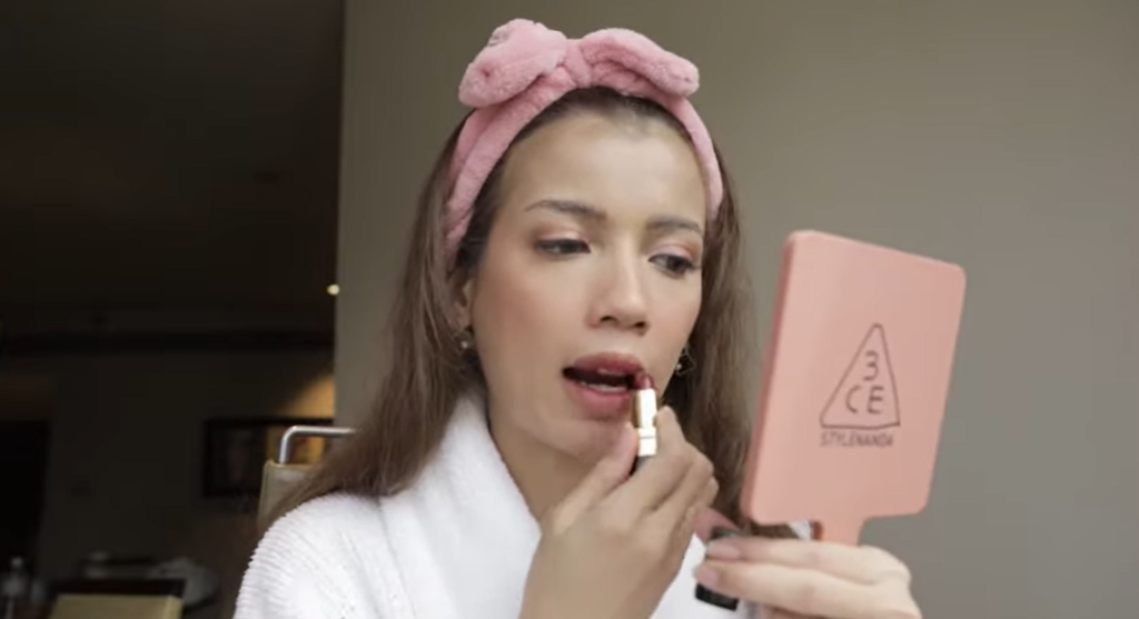 Tutorial Makeup Ala Sabrina Chairunnisa