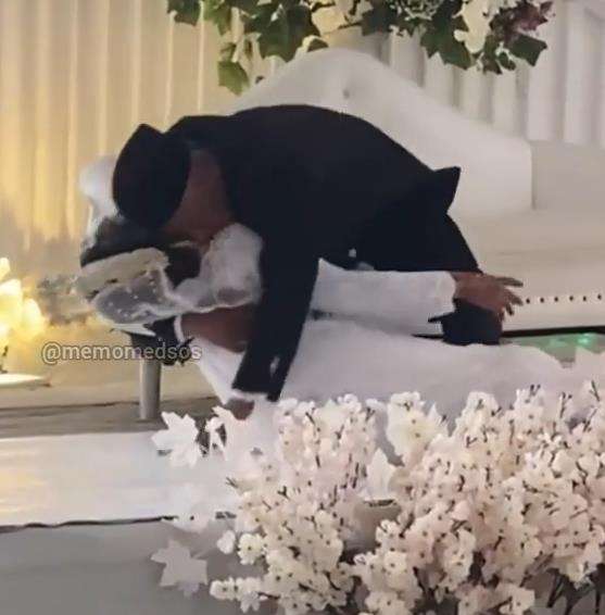 Pertama kali dapat pelukan hangat dari ayah, pengantin perempuan pingsan.