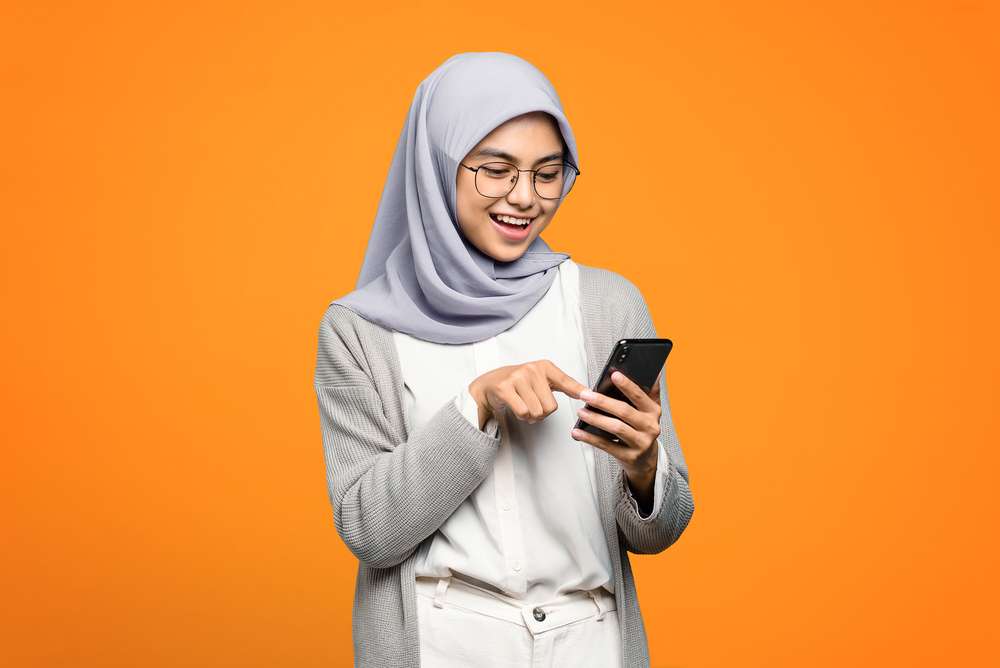 Menggunakan Aplikasi Kencan Virtual