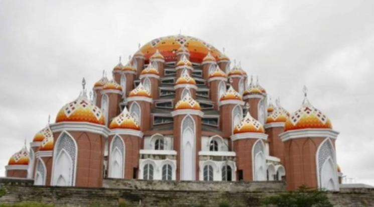 Masjid 99 Menara Makassar Masjid 99 Menara Makassar