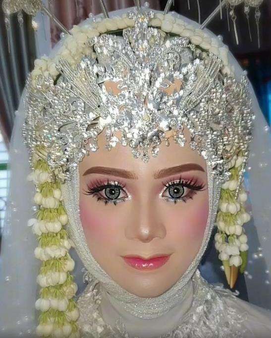 Potret makeup pengantin tahun 90-an dan 2000-an.
