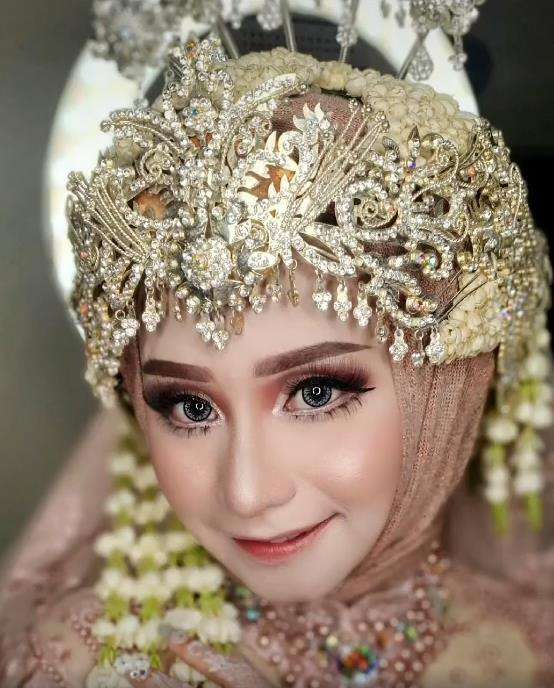 Potret makeup pengantin tahun 90-an dan 2000-an.
