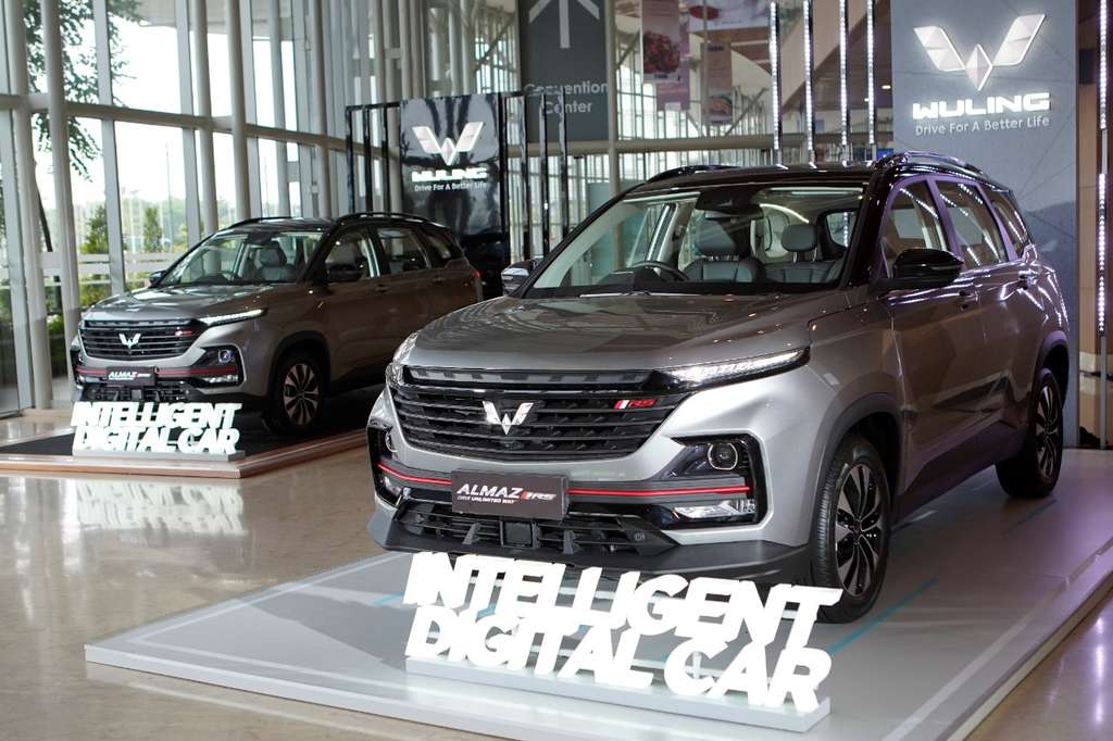 Wuling Almaz