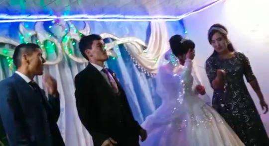 Pengantin pria serang istrinya lantaran kalah dalam permainan.