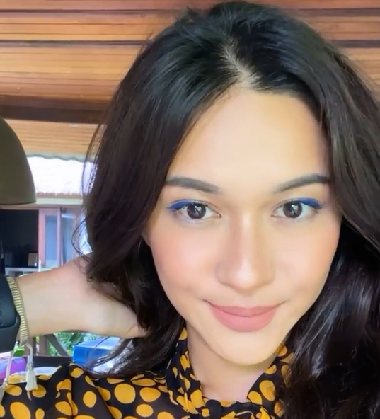 Gaya Makeup Nana Mirdad
