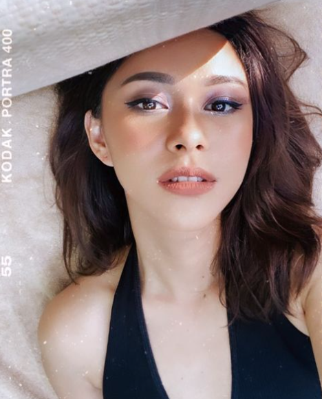 Gaya Makeup Nana Mirdad