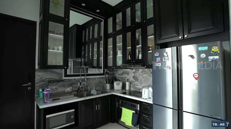 Dapur rumah Nikita Mirzani