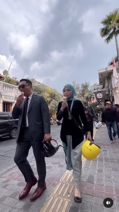 ridwan kamil dan zara