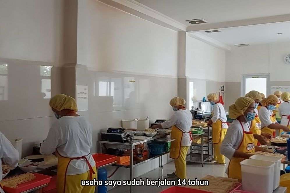 penjual risol punya omzet puluhan juta