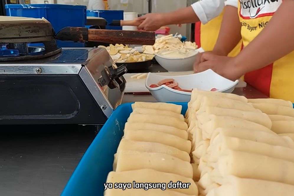 penjual risol punya omzet puluhan juta