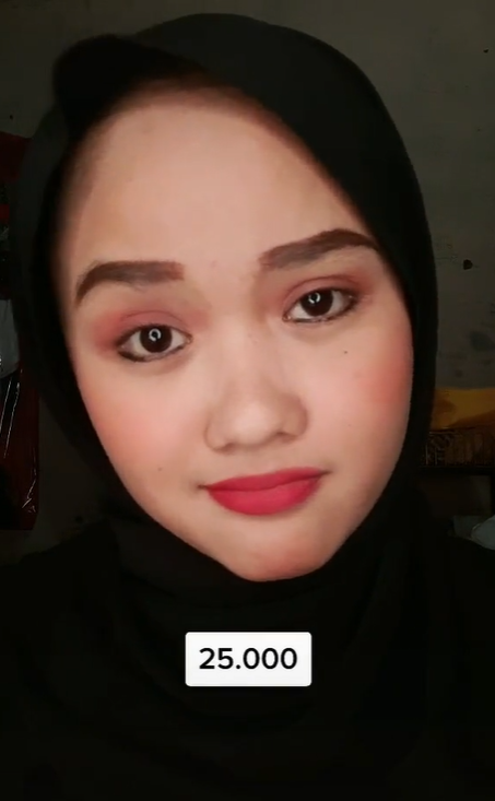 TikToker Unggah Hasil Makeup dengan Biaya Murah