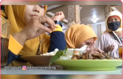 pengemis jitak pengunjung warung