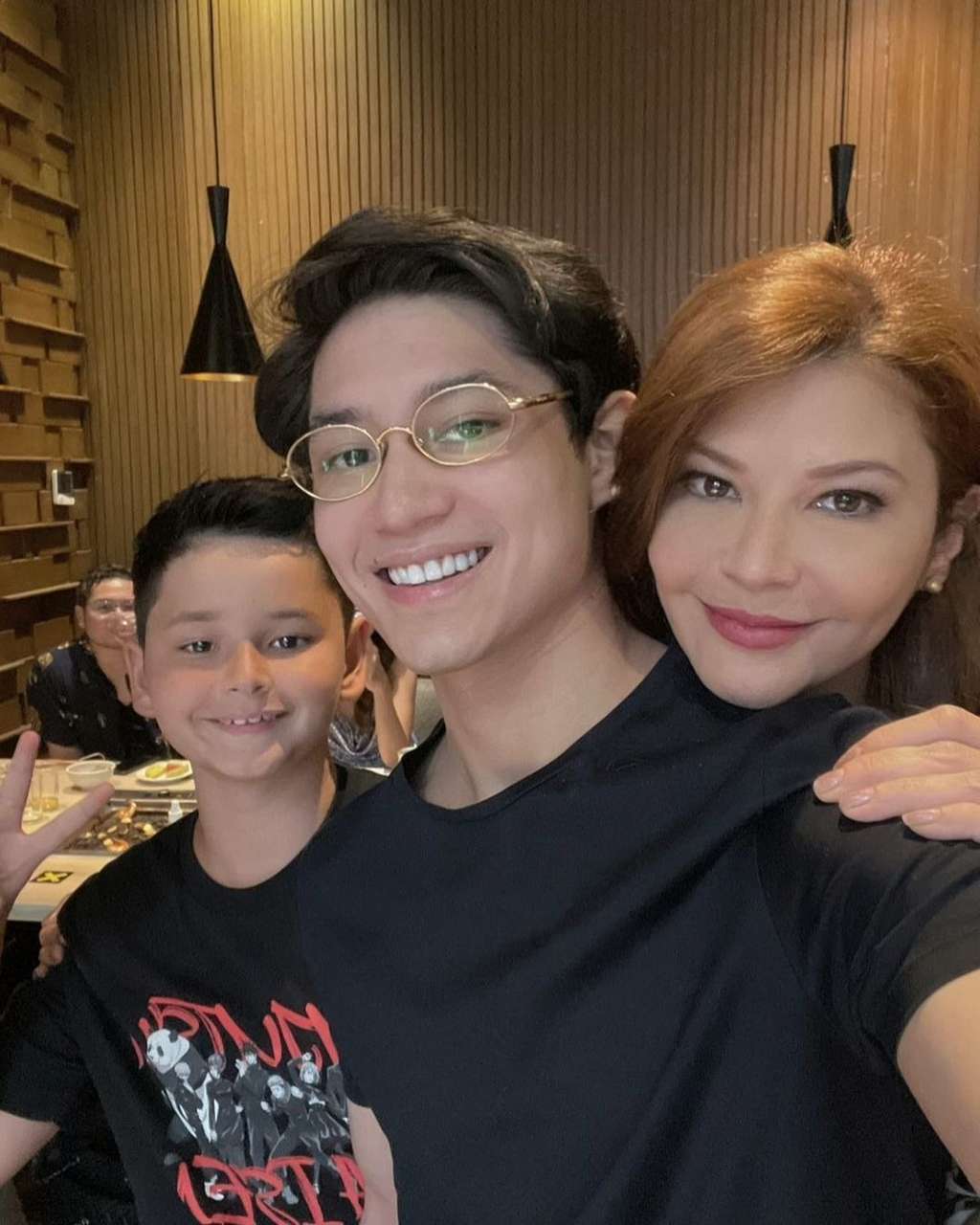 Tamara bersama kedua putranya