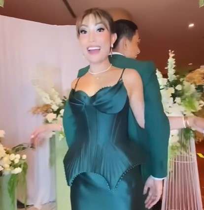 Gaun Ayu Dewi