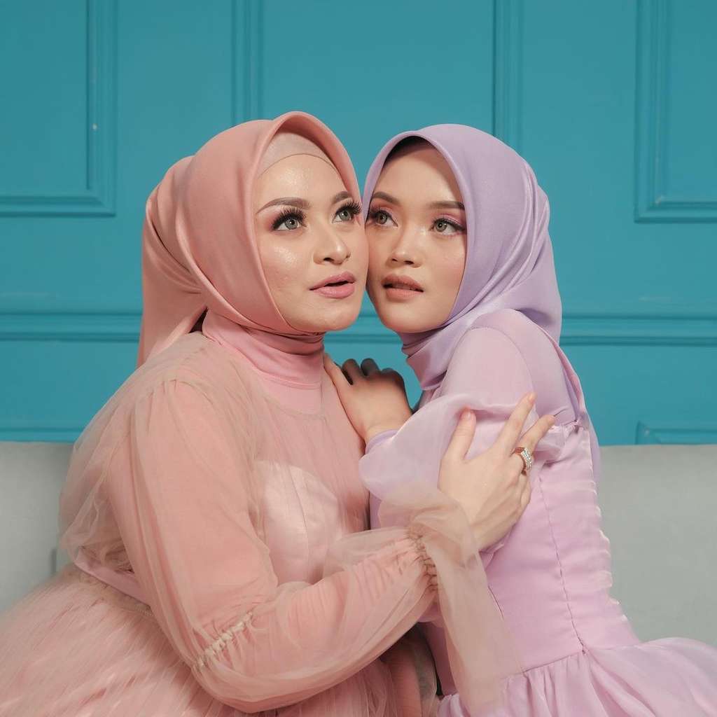 Potret kedekatan Nathalie dan Putri Delina