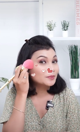 Menggunakan Blush