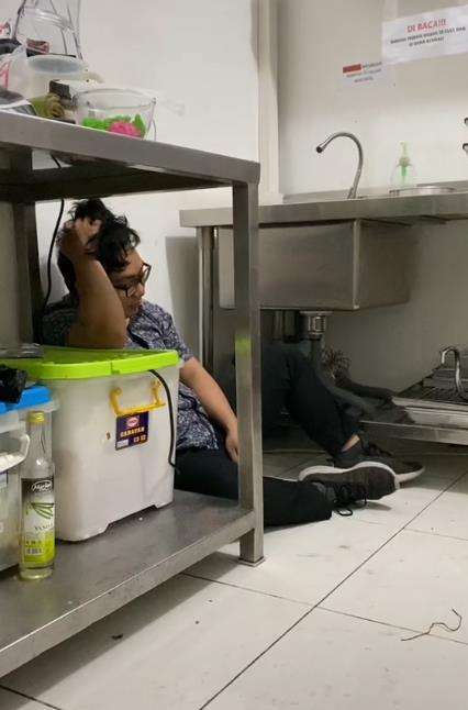 Depresei berat akibat gagal nikah padahal sudah pacaran sejak SMP.