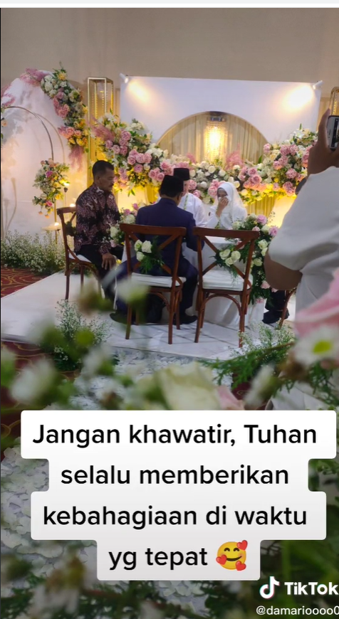 Kisah wanita dipersunting bule di usia 47 tahun