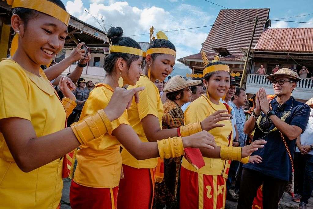 Adat dan Budaya Desa Wisata Hilisimaetanö Nias Selatan