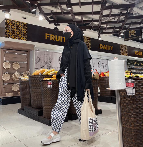OOTD Monokrom