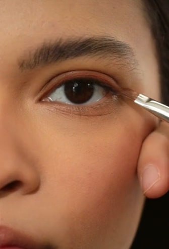 Trik Memakai Eyeliner