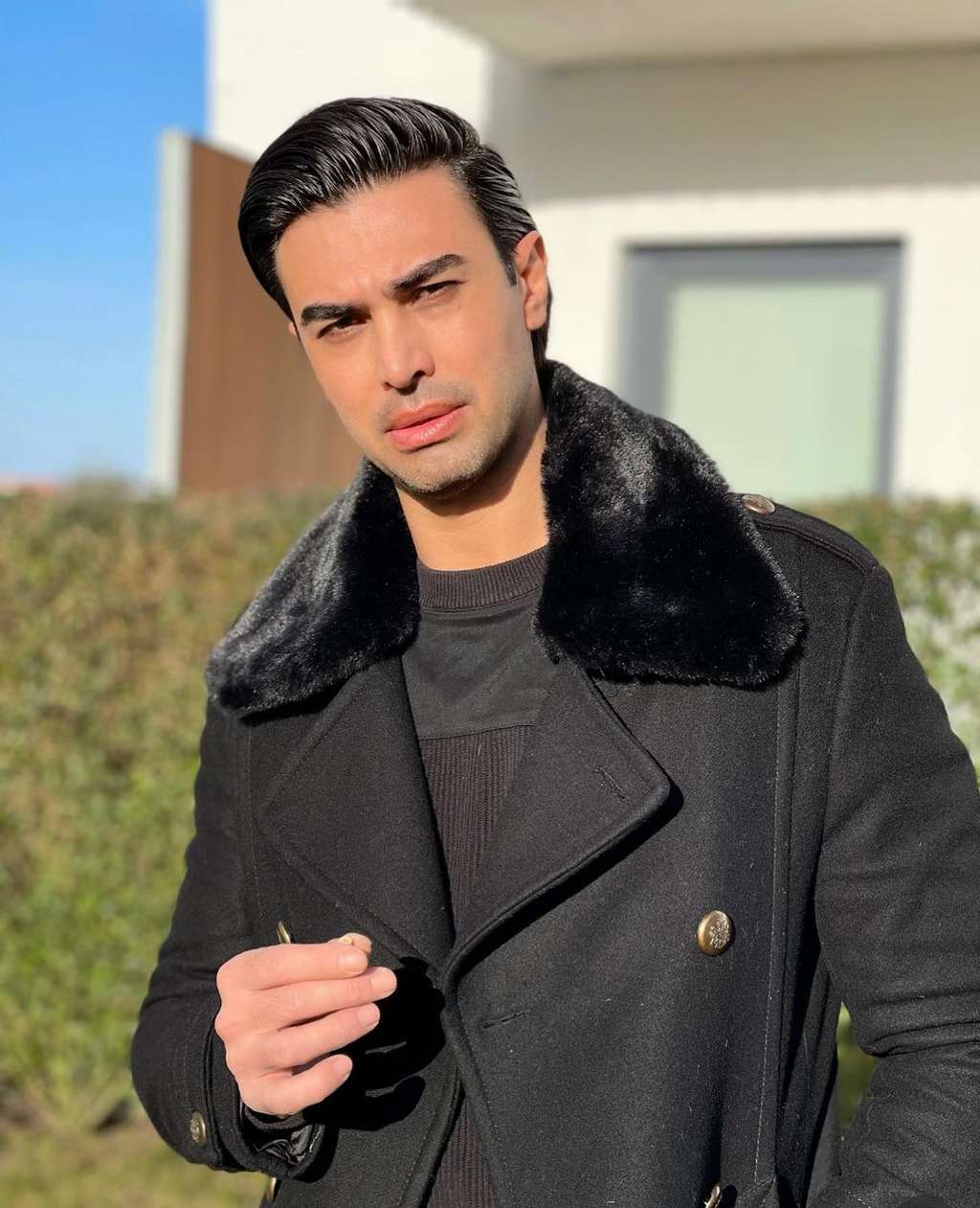 Mehdi Zati mantan suami Tata Janeeta
