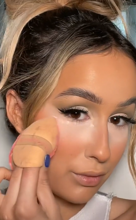Memakai Setting Powder