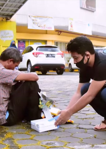 Video Ulang Tahun Emmeril Kahn Mumtadz