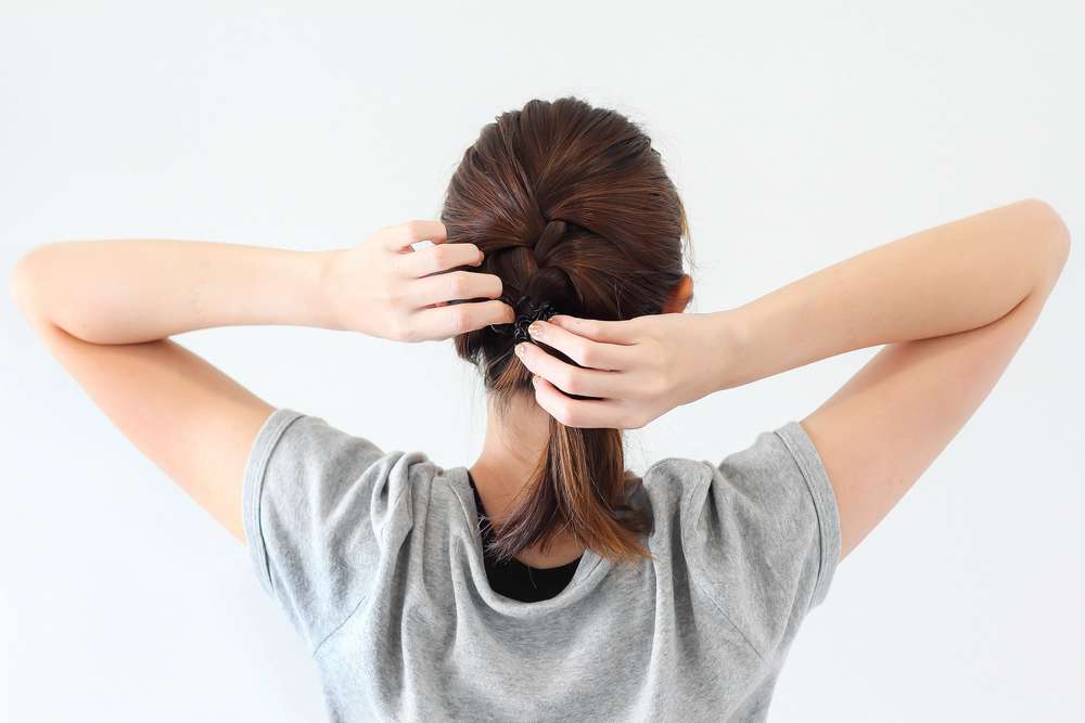 Mengepang Rambut