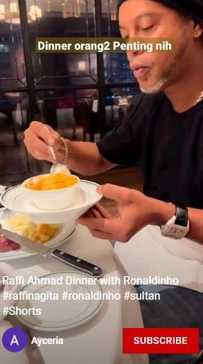 ronaldinho kulineran di indonesia