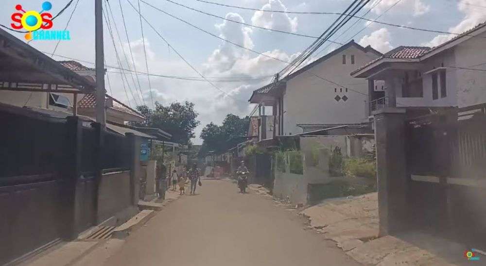 Area jalan menuju rumah Sule