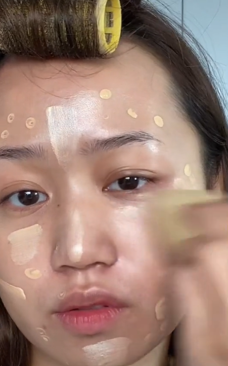 Memakai Foundation dan Skin Tint