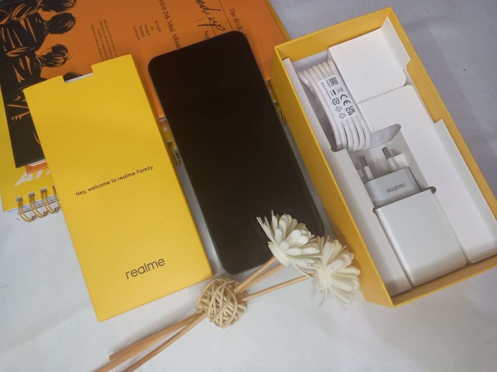 realme C30