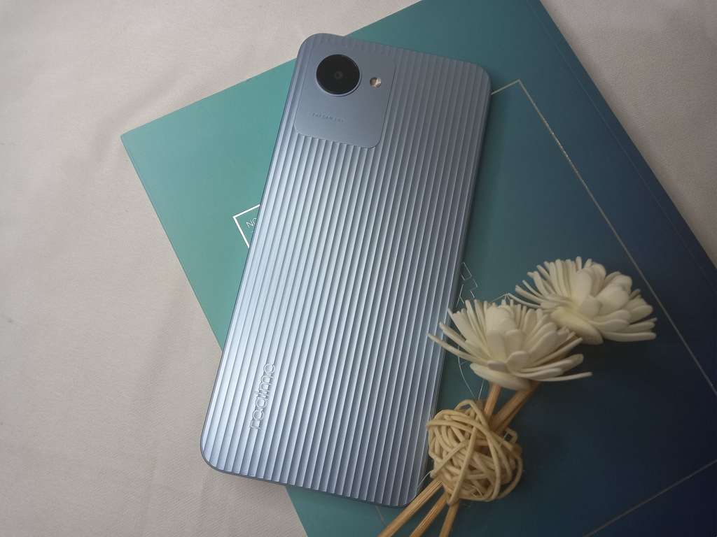 realme C30