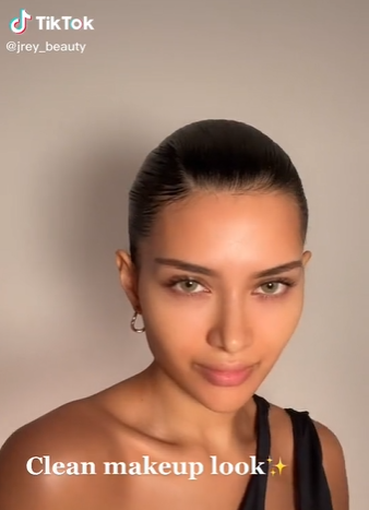 Tutorial Makeup Natural dan Glowing