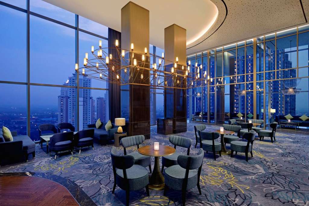 Sky Lounge The Westin Surabaya.