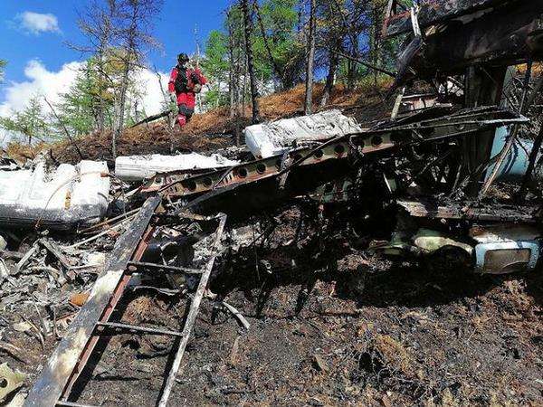 Ajaib pria selamat dari kecelakaan pesawat mengerikan di Siberia.