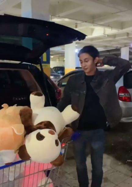 Borong boneka Timezone.